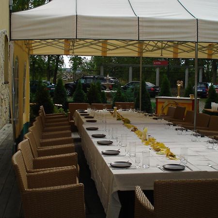 Hotel Trzy Swiaty Spa & Wellness Rajska Wyspa Gliwice Kültér fotó