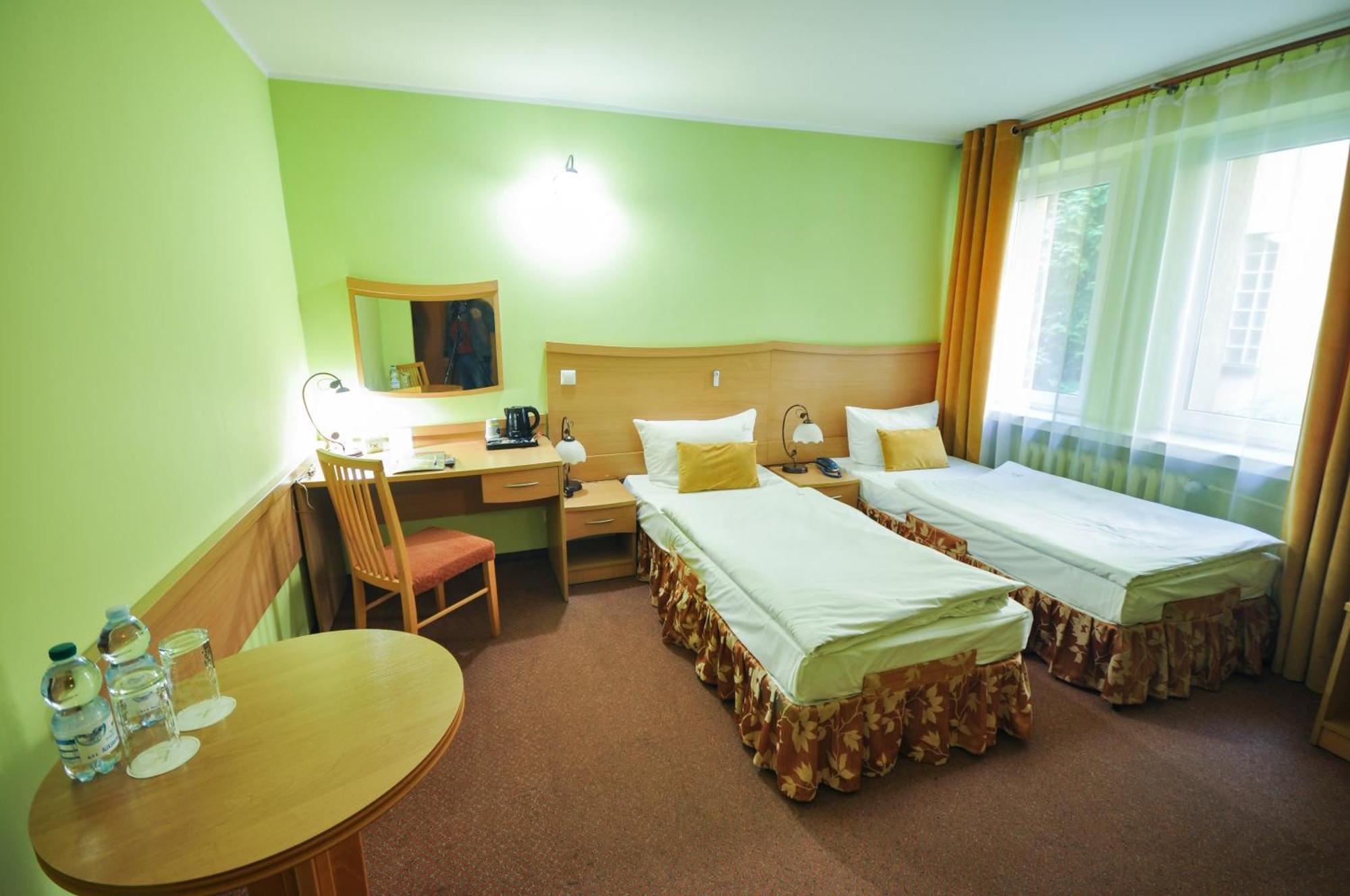 Hotel Trzy Swiaty Spa & Wellness Rajska Wyspa Gliwice Kültér fotó