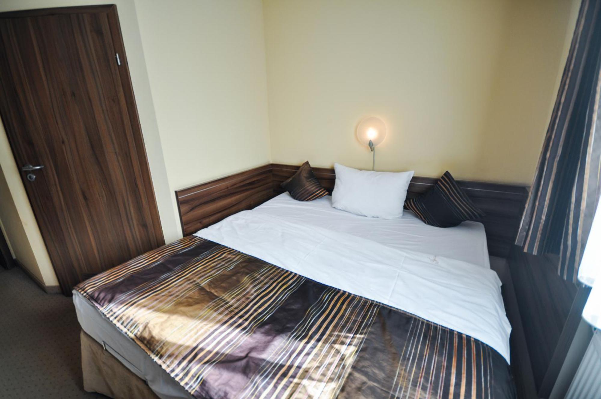 Hotel Trzy Swiaty Spa & Wellness Rajska Wyspa Gliwice Kültér fotó