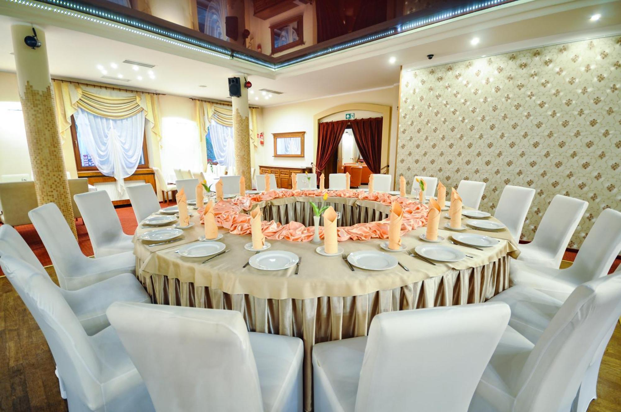Hotel Trzy Swiaty Spa & Wellness Rajska Wyspa Gliwice Kültér fotó