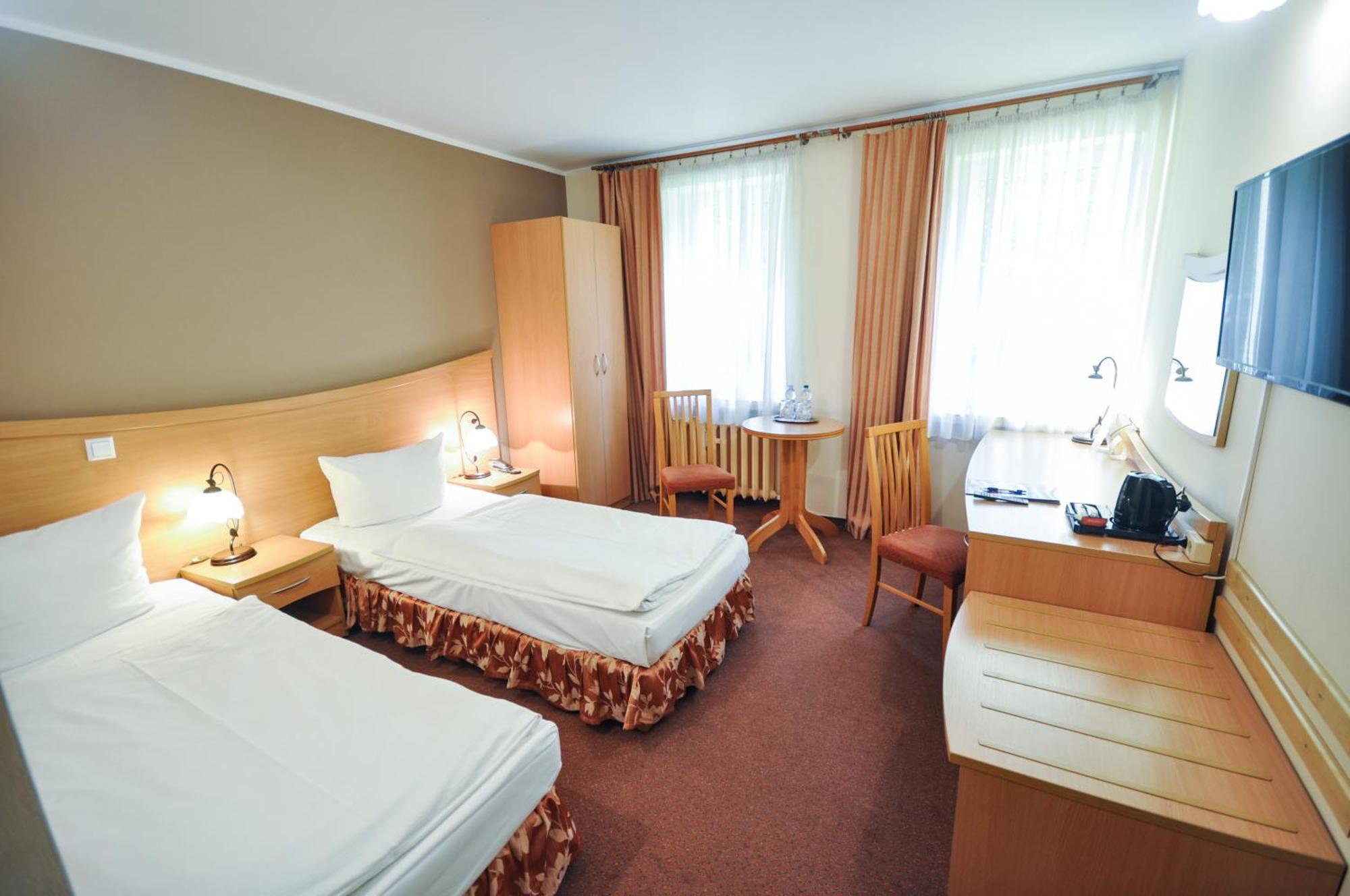 Hotel Trzy Swiaty Spa & Wellness Rajska Wyspa Gliwice Kültér fotó