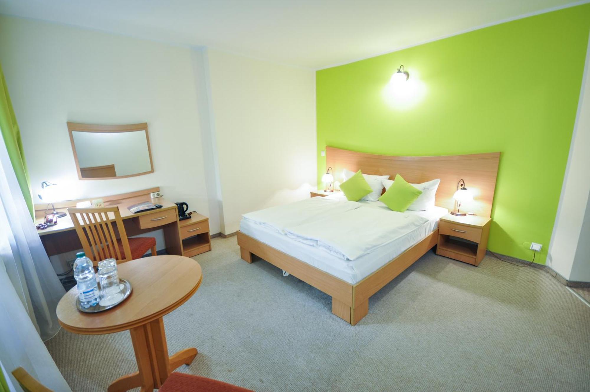 Hotel Trzy Swiaty Spa & Wellness Rajska Wyspa Gliwice Kültér fotó